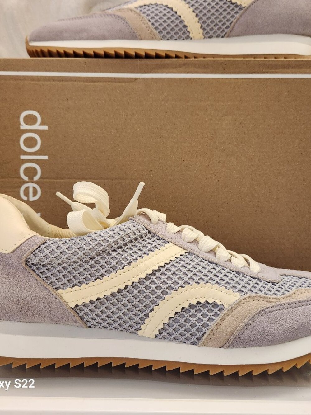 Dolce Vita Easton Sneakers. NIB. Size 10